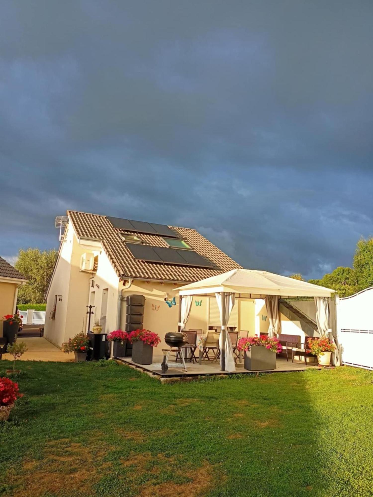 Gite M Et M Nebouzat Exterior photo